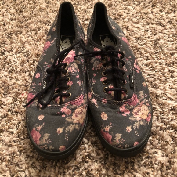 Floral vans - Picture 1 of 4